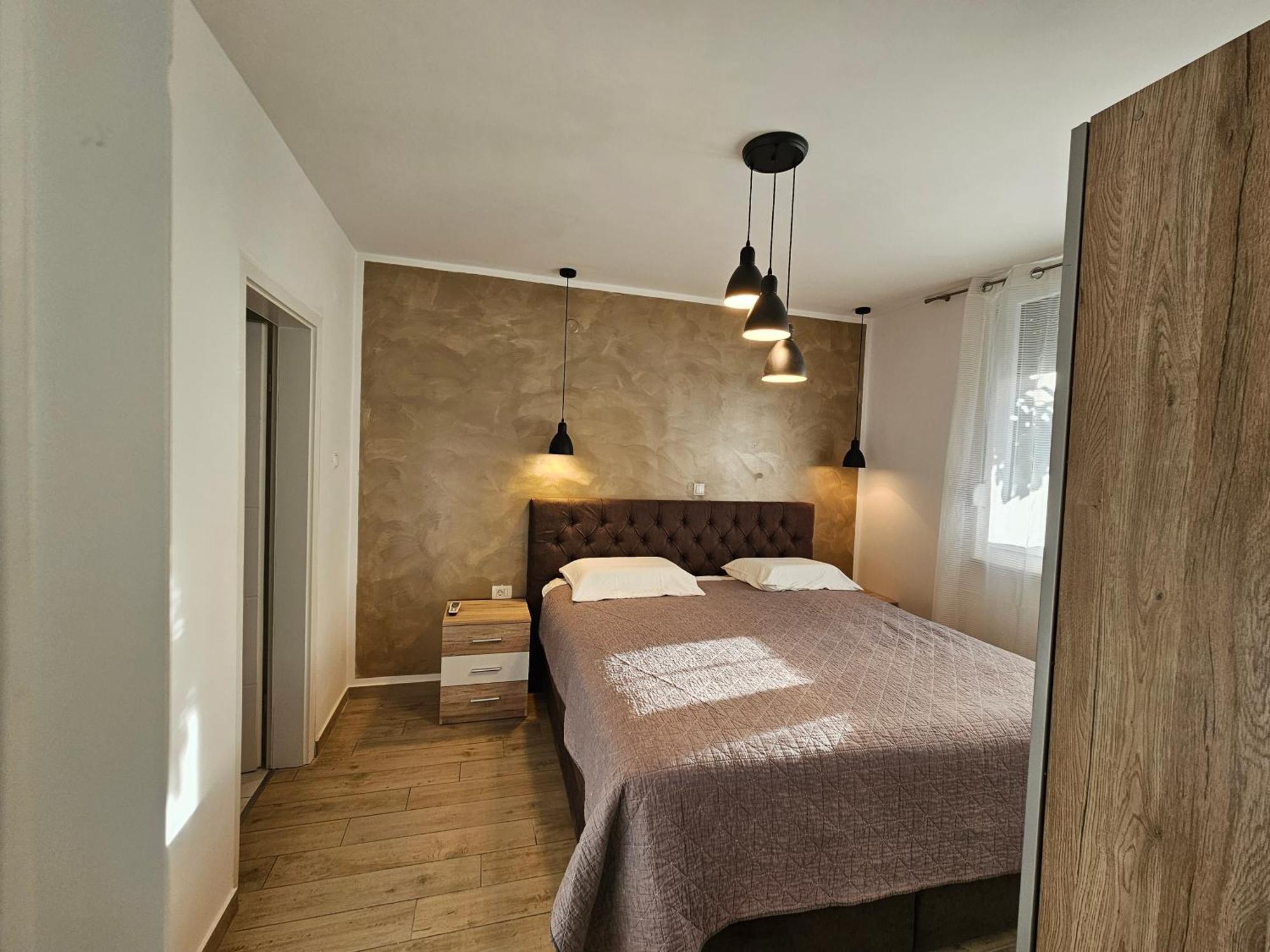 Deluxe Apartment Near The Bridge Zadar Exterior photo